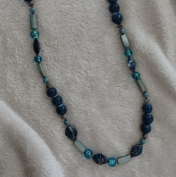 Blue necklace - Picture 2 of 3